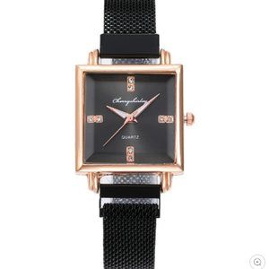 Quartz Women's Wristwatch